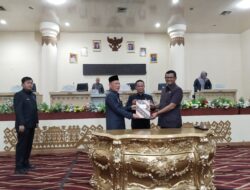 PJ Bupati Qudrotul Ikhwan dan DPRD Tuba Rapat Paripurna Raperda Tahun 2023