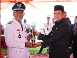 M. Firsada Kukuhkan Perpanjangan Masa Jabatan Kepalo Tiyuh se-Tubaba