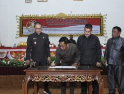 Rapat Paripurna Pembicaraan Tingkat II Atas Raperda RPJPD 2025-2045 Dihadiri Sekdakab Tubaba