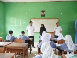M. Firsada Pj Bupati Tubaba Tinjau Langsung Proses Belajar di SMPN 9