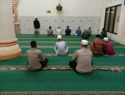 Personel Polres Tulang Bawang Barat Laksanakan Safari Subuh Bersama Warga