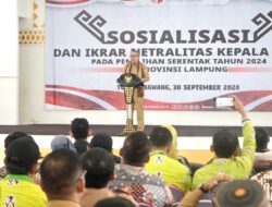 Pj Bupati Ferli Yuledi Minta Lurah dan Kepala Kampung Agar Bersikap Netral