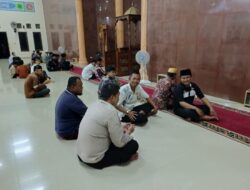 Kapolsek Tumijajar Polres Tubaba Beserta Personil Laksanakan Giat Sholat Tarawih Keliling