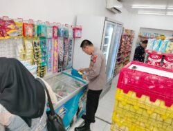 Polsek Penawartama Bersama Forkopimcam Sidak Sejumlah Toko Makanan dan Minuman, Berikut Hasilnya