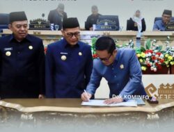 Bupati Tulang Bawang Hadiri Rapat Paripurna Pengesahan Rancangan Perubahan KUA & PPAS TA 2025