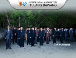 Malam Renungan di Taman Pahlawan: Bupati & Wabup Tulang Bawang Teguhkan Janji Setia pada Negeri