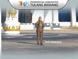Asisten Bidang Administrasi Umun Dra. Lusiana Pimpin Apel Mingguan
