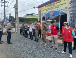 Babinsa 426-04 BA, Sertu Suranto Terjun Langsung Melaksanakan Pospam Ketupat Lebaran TA 2026