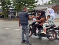 Sat Reskrim Polres Tulang Bawang Barat Tebar Kepedulian, Berbagi Takjil di Jalan Raya Panaragan Jaya