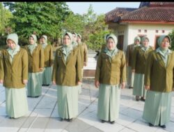 Ketua Persit KCK Cabang XLlX Dim 0426/TB Pimpin Ziarah Dalam Rangka HUT Persit KCK Ke-80