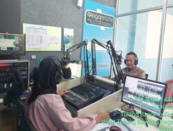 Kapolsek Tulang Bawang Tengah Sampaikan Pesan Imbauan Kamtibmas Lewat Radio Elegan