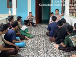 Jumat Berkah, Polsek Lambu Kibang Indahnya Berbagi di Pondok Pesantren Darull Ulum 3 Wujud Kepedulian Polri Kepada Masyarakat
