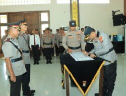 Kapolres Tulang Bawang Barat Pimpin Upacara Serah Terima Jabatan Kapolsek Tulang Bawang Tengah