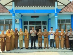 Kapolres Tulang Bawang Barat Bertindak Sebagai Pembina Upacara di SMA N 1 Tulang Bawang Tengah,Tekankan Bahaya Kenakalan Remaja dan Bijak Bermedia Sosial